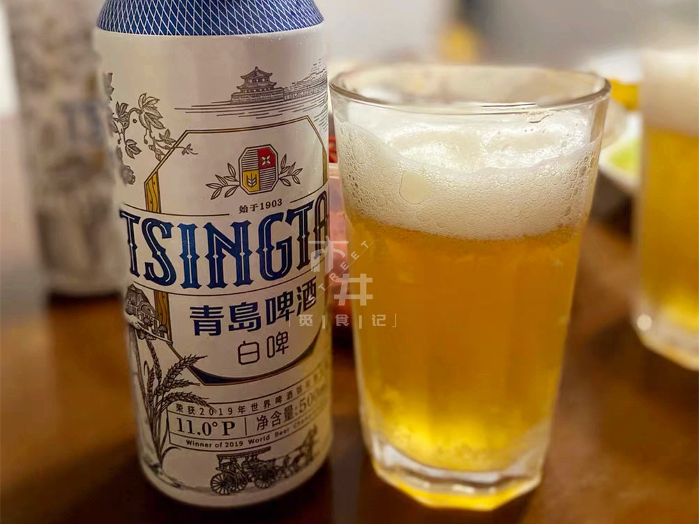 超市买啤酒，8种用料扎实，喝着顺口的好啤酒，过年买几箱慢慢喝