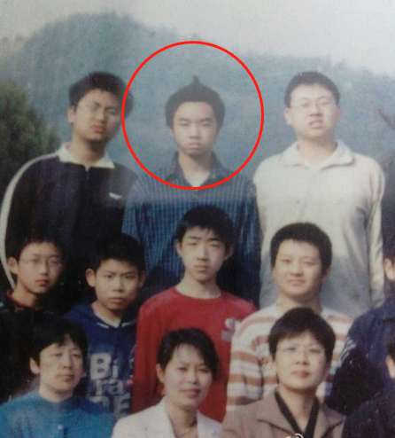 华晨宇的“人设崩塌史”，以及他背后的6个女人