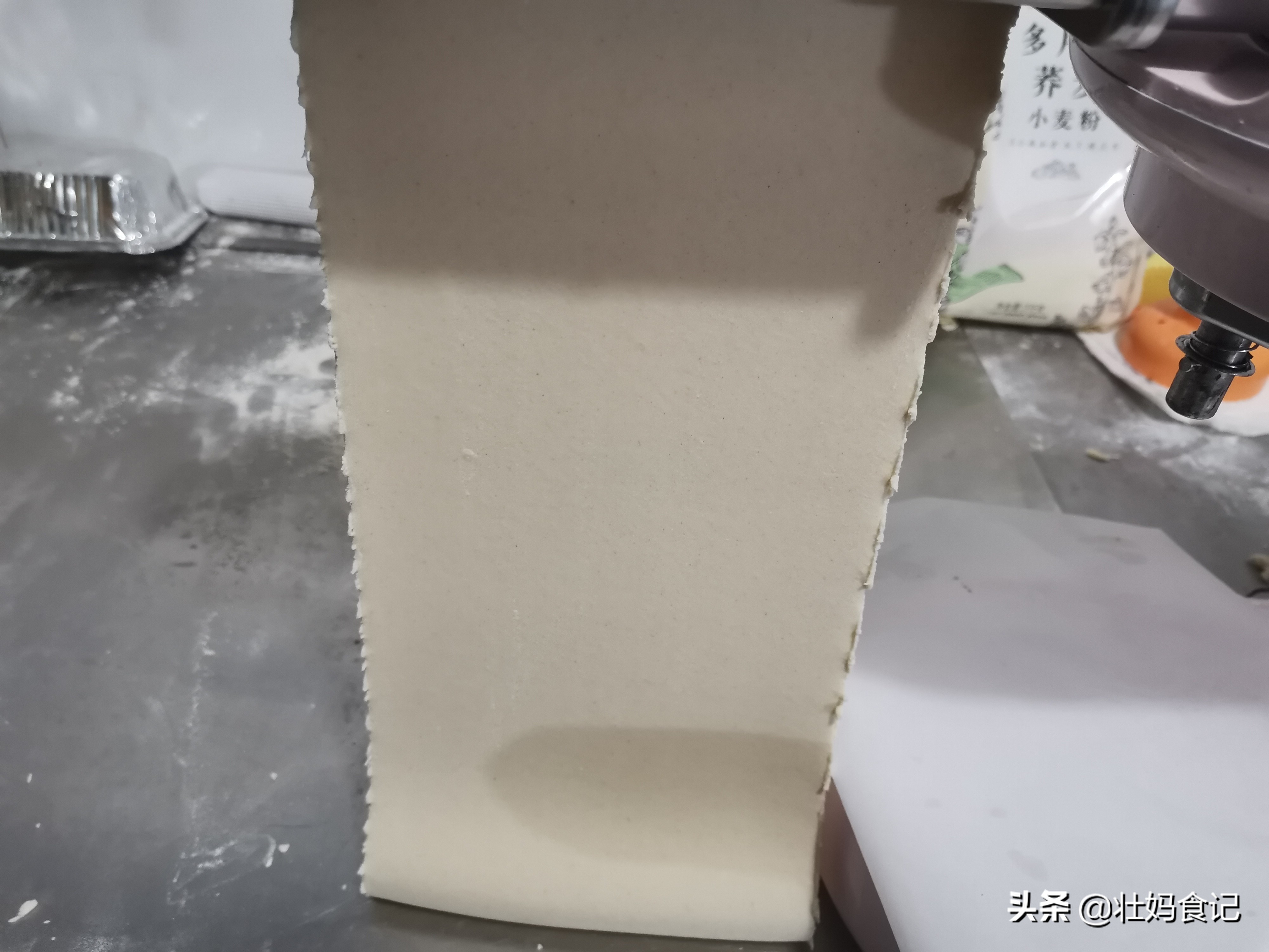 用荞麦粉做一碗劲道爽滑的凉拌面，轻脂健身更营养，全家都爱吃