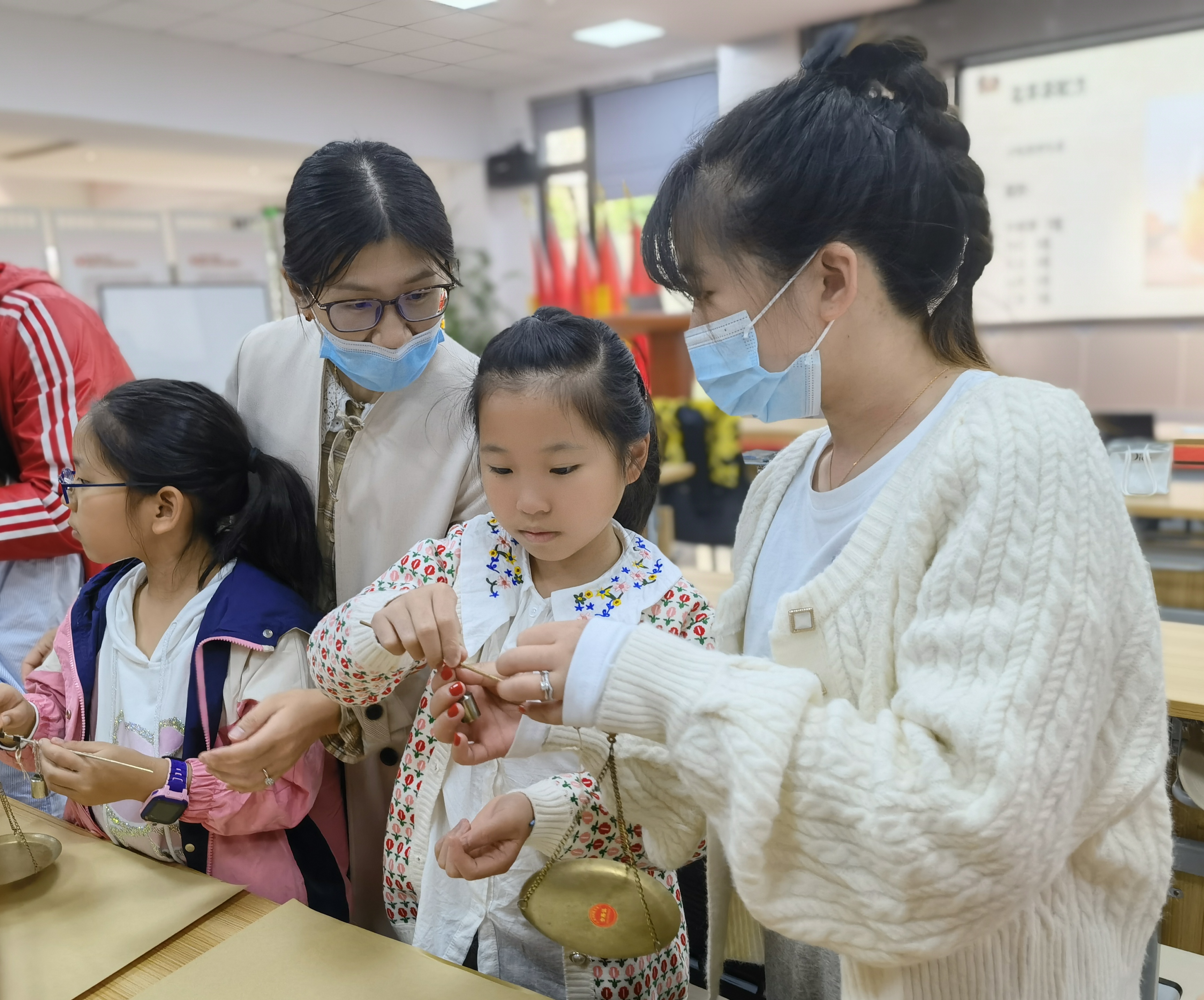 吴门养生茶饮 乐享健康生活——斜塘学校开展中医药文化传承活动