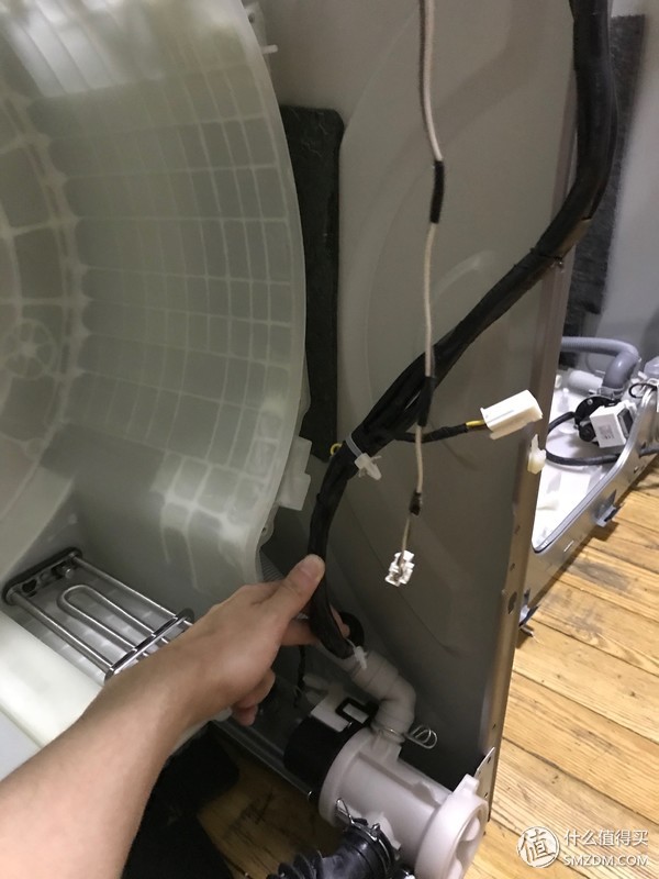 洗衣机：有容乃大 四千元10kg哪家强？松下、LG、三星对比横评