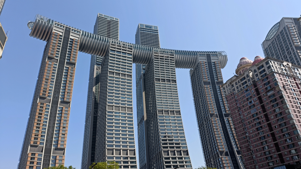 画面清晰拍照出众，OPPO K9 Pro打卡朝天门广场