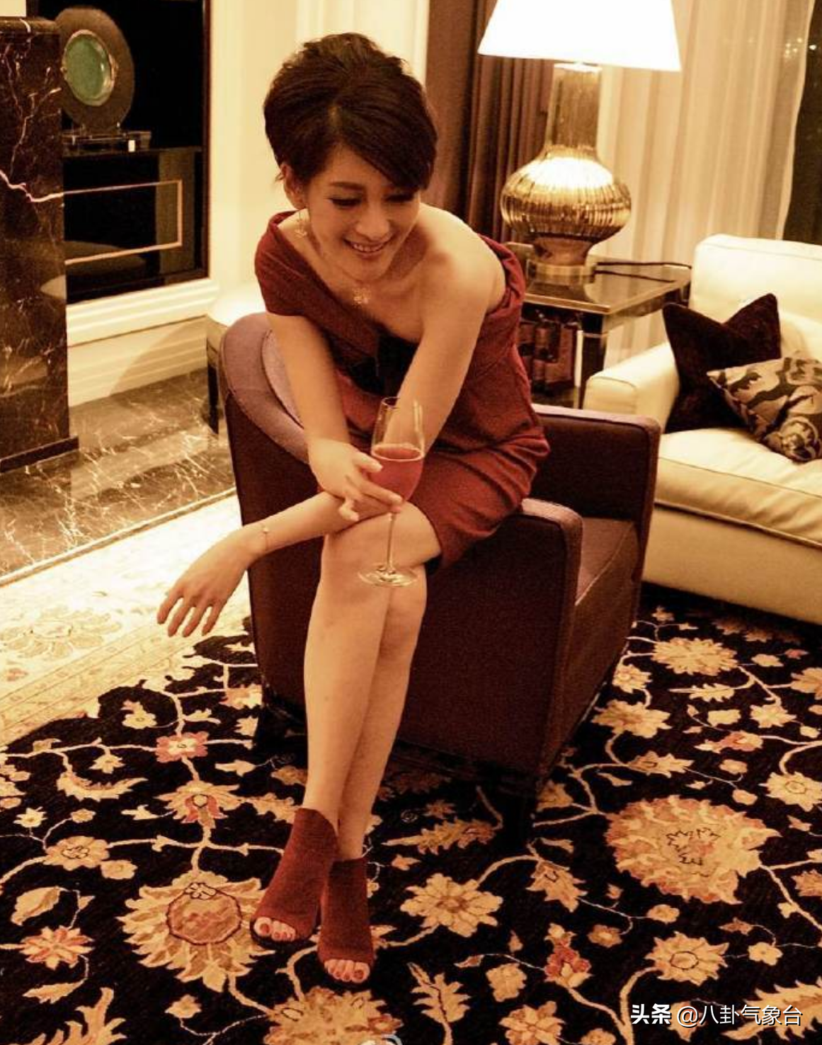 曾经最美的5个女主播，越红越作，每一个都情路“坎坷”