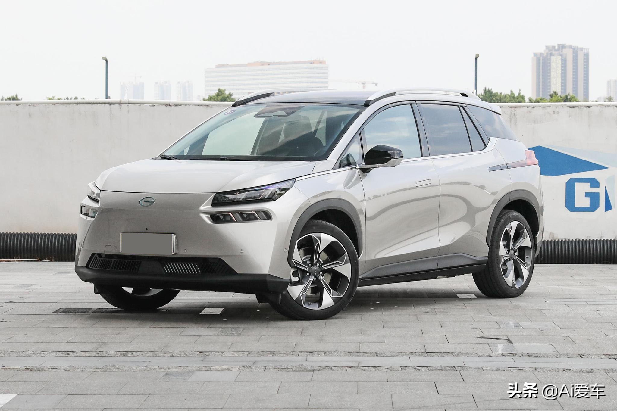 续航能力702KM，轴长2米83家用快充SUV，就是好养，实拍埃安AION V