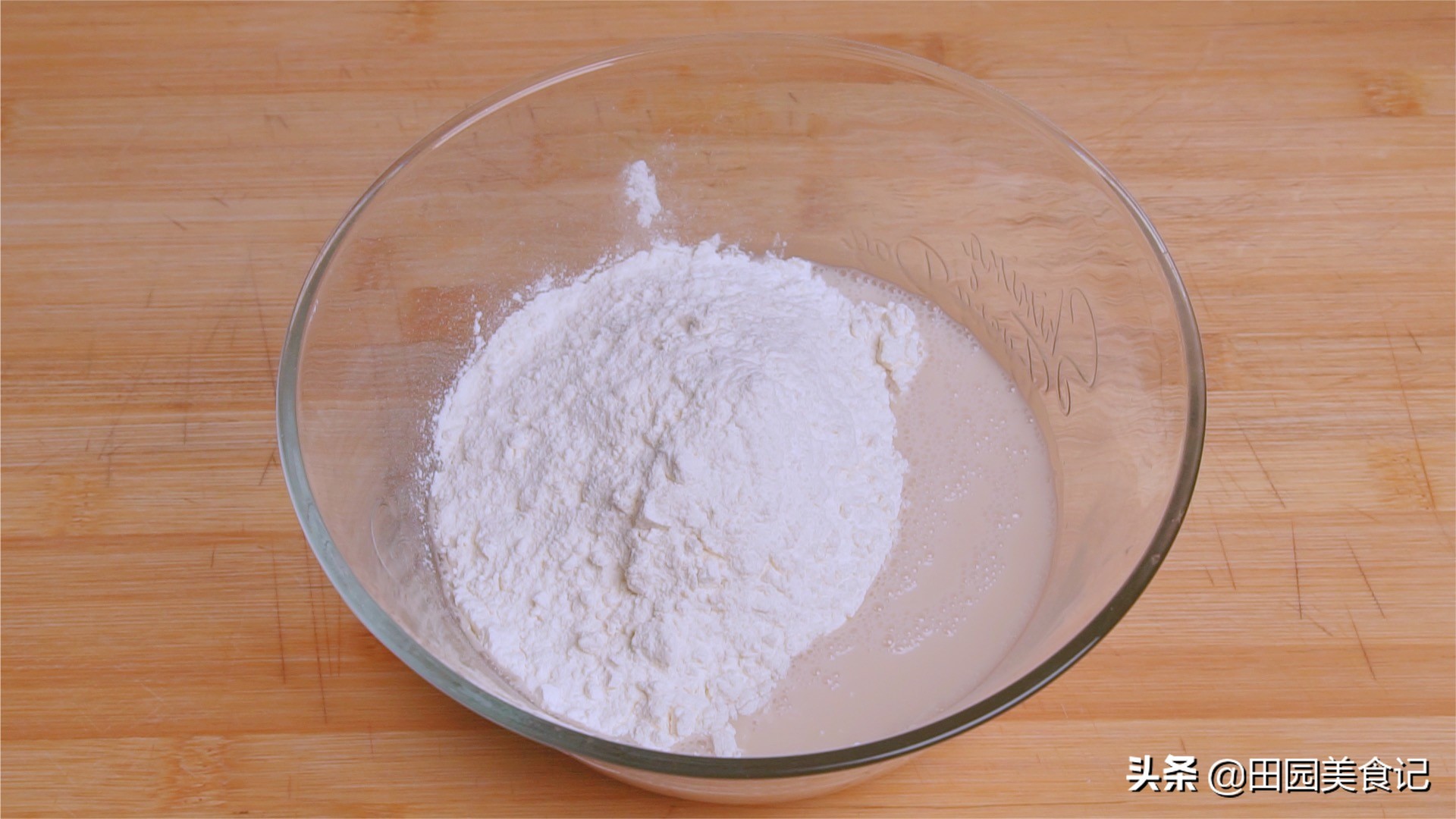 酸奶面包的家常做法（酸奶小面包松软又拉丝）