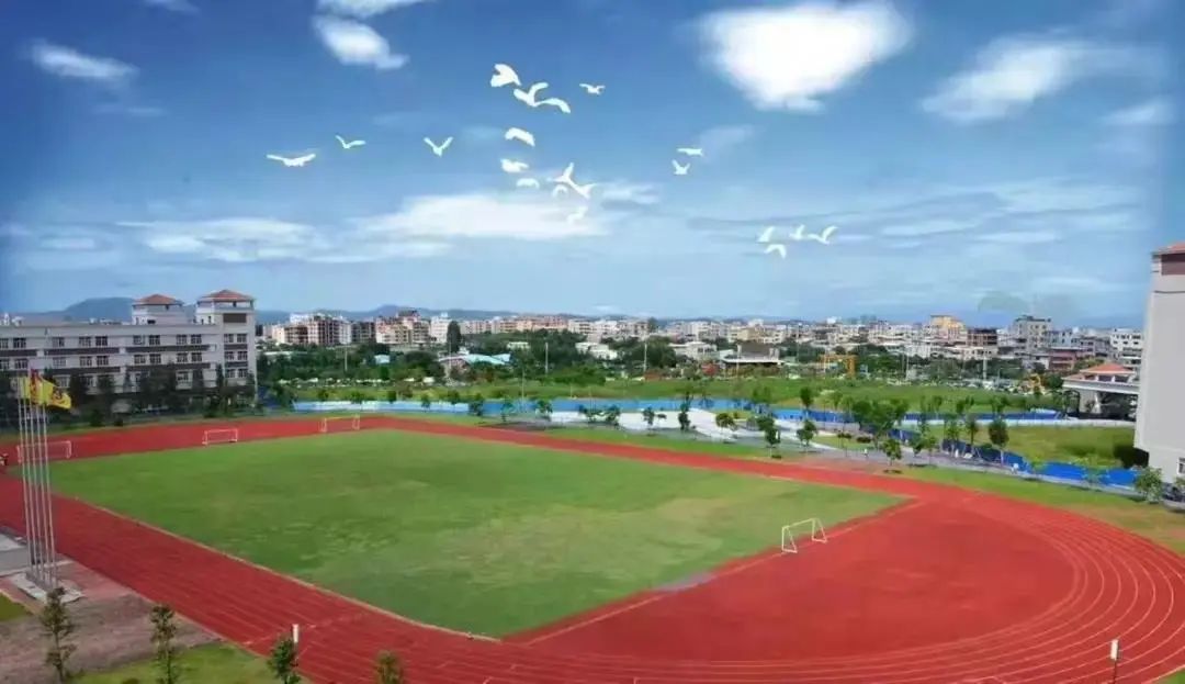 光正实验学校丨一所建校仅 7 个年头就被挤爆的学校