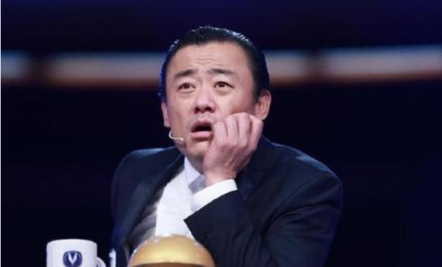 周立波从一夜成名到身败名裂，你以为自作自受？其实背后隐藏秘密