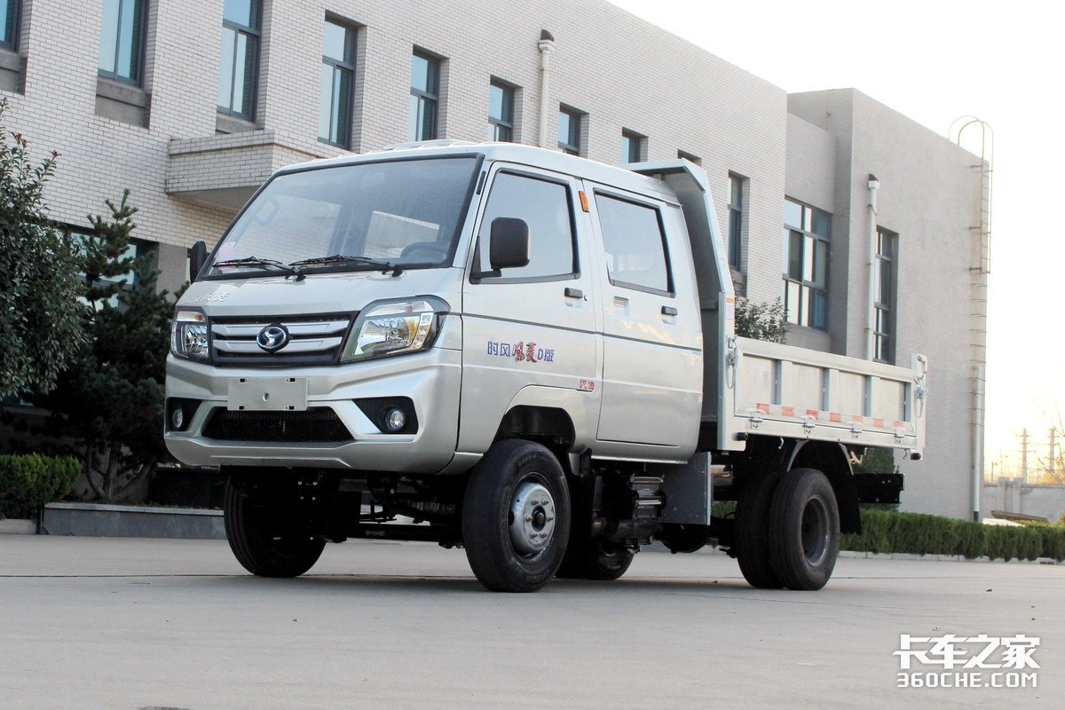 城乡配送居家出行两不误,实拍国六时风风菱双排自卸车