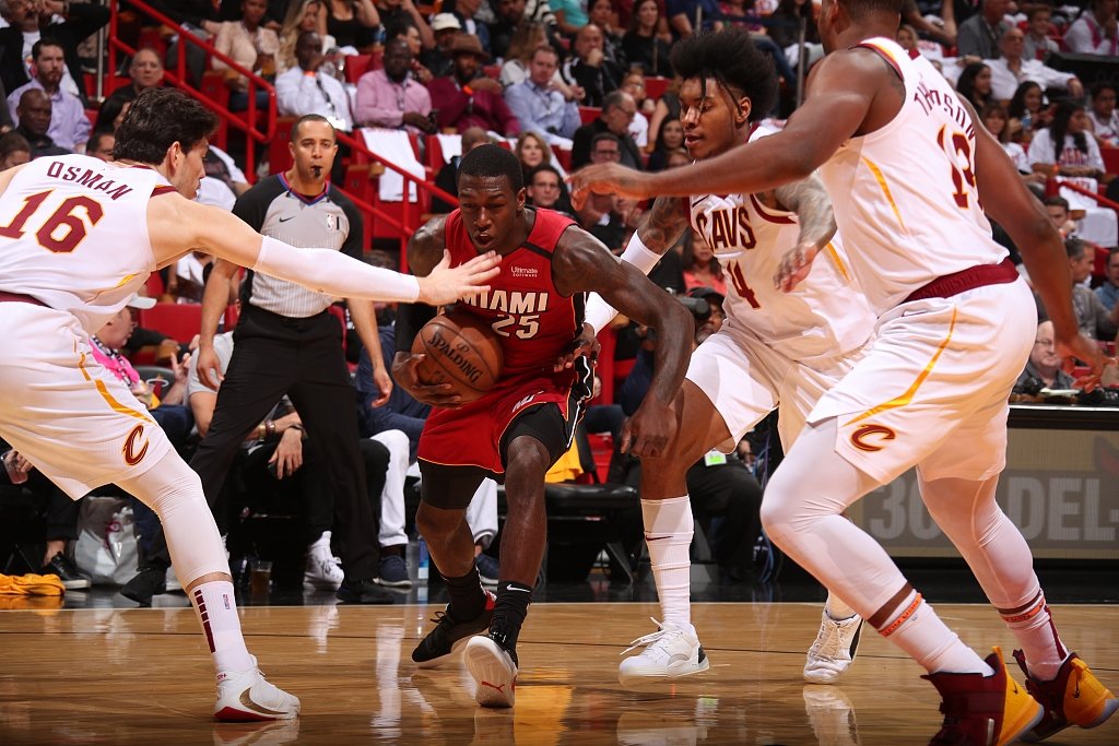 最强nba roy为什么被骂(来自不知名大学一个暴力少年的完美蝶变——落选秀纳恩的处子季)