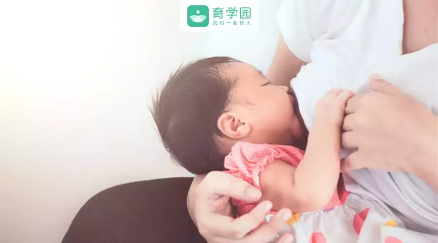 婴儿为什么拉绿色大便（宝宝拉绿便）