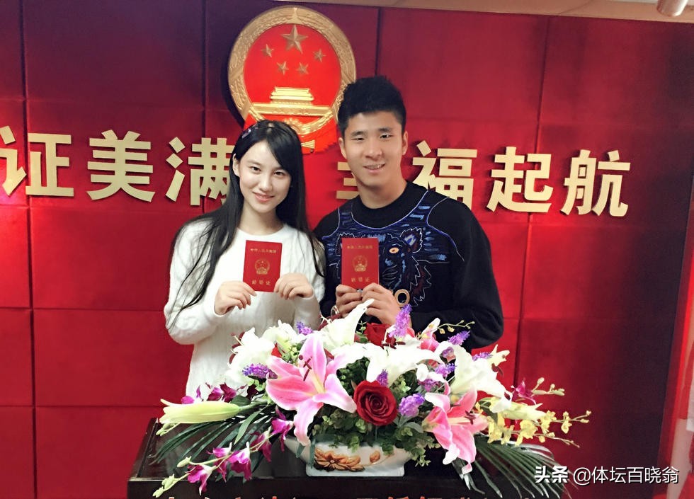 冯潇霆老婆赵盈(盘点五大国脚娇妻，个个貌美如花身材爆棚，网友：难怪球踢不好)