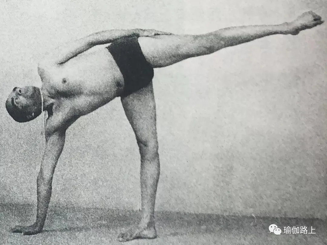 艾扬格密集一 | 32 个经典体式 & 2 大呼吸法经典示范图