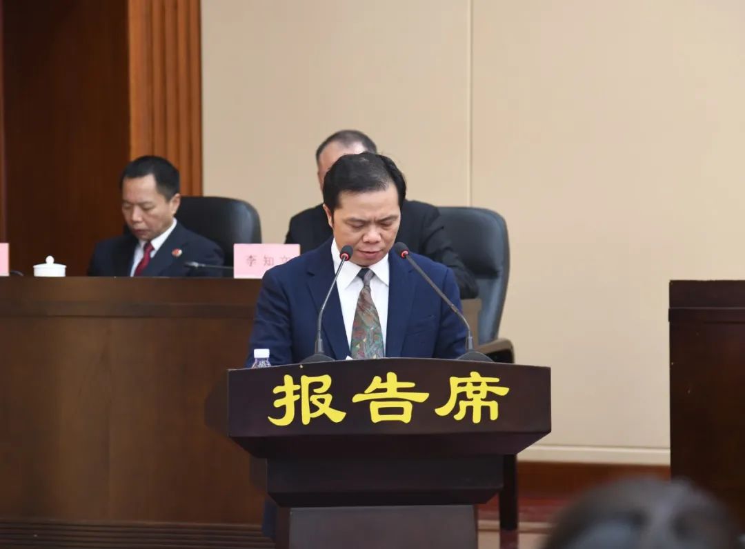 ​市五届人大常委会第四十八次会议举行第一次全体会议