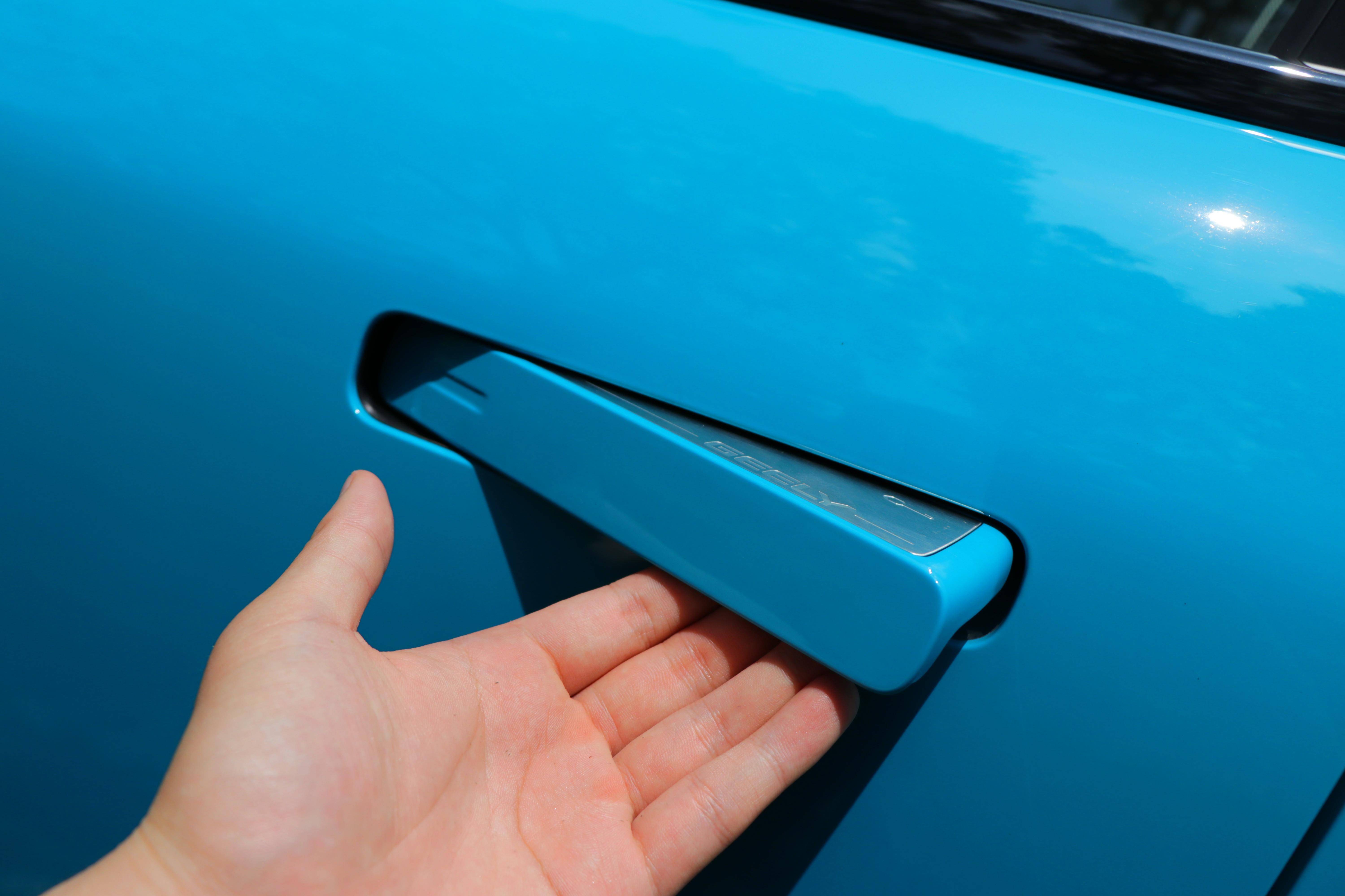 科学怪人的脸，居家男人的心，试驾吉利ICON