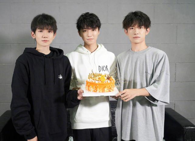 TFBOYS八周年的剪辑合体，为何让四叶草感到如此寒心？
