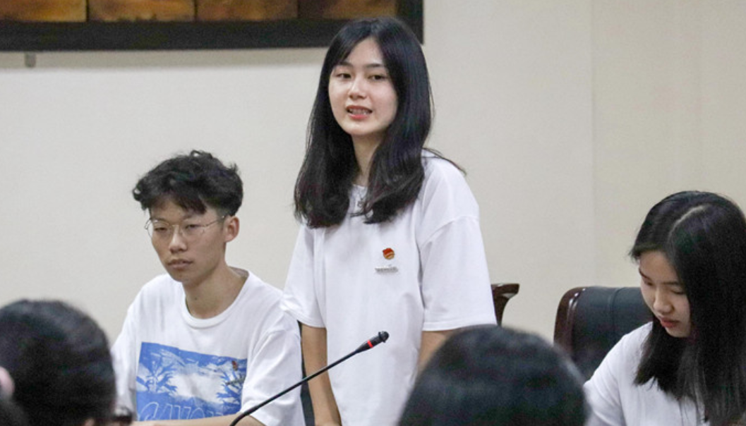 699分学霸给学渣当群演？南大学生告诉你，什么才是高素质大学生