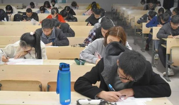 英语四六级考试倒计时，460分还需要刷分吗？小心失去考试资格