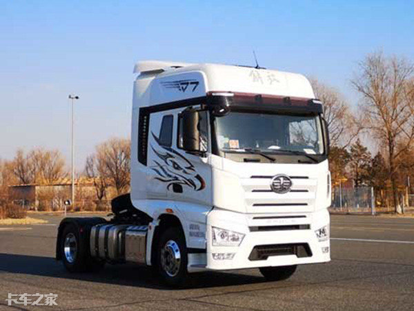 锡柴6dm3国六发动机 最大马力560ps