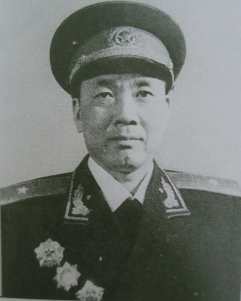 55年9月授衔时上海警备区大校以上人员的任职、级别、勋章、薪金