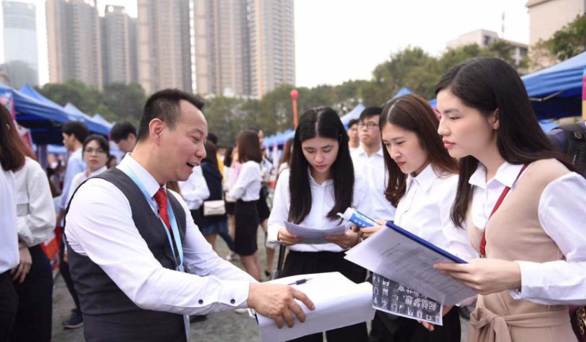 中国烟草大量招聘，年薪平均18万，这5所大学的学生有福了