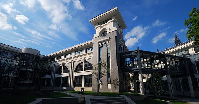 沪上最美10所公办&10所民办小学大PK，谁是魔都颜值担当？