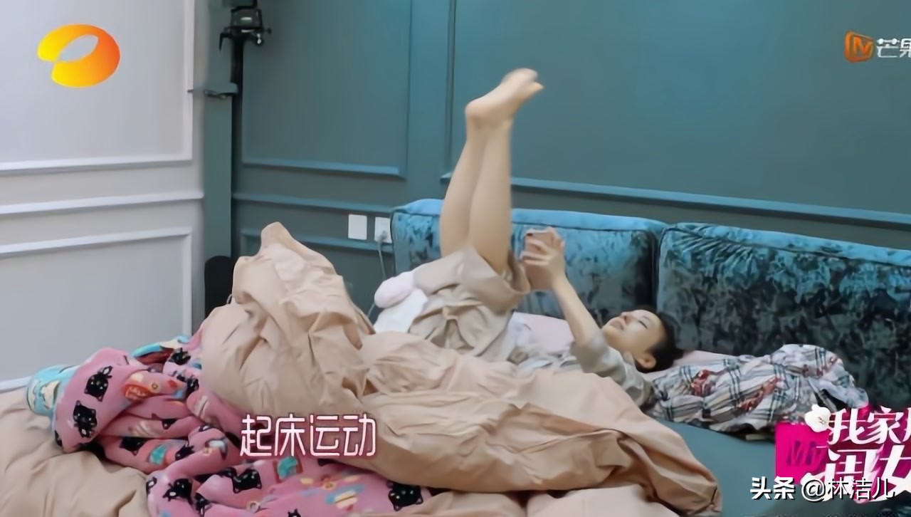 女明星瘦腿都是血泪史，韩国女团“懒人瘦腿法”，能让你月瘦5kg