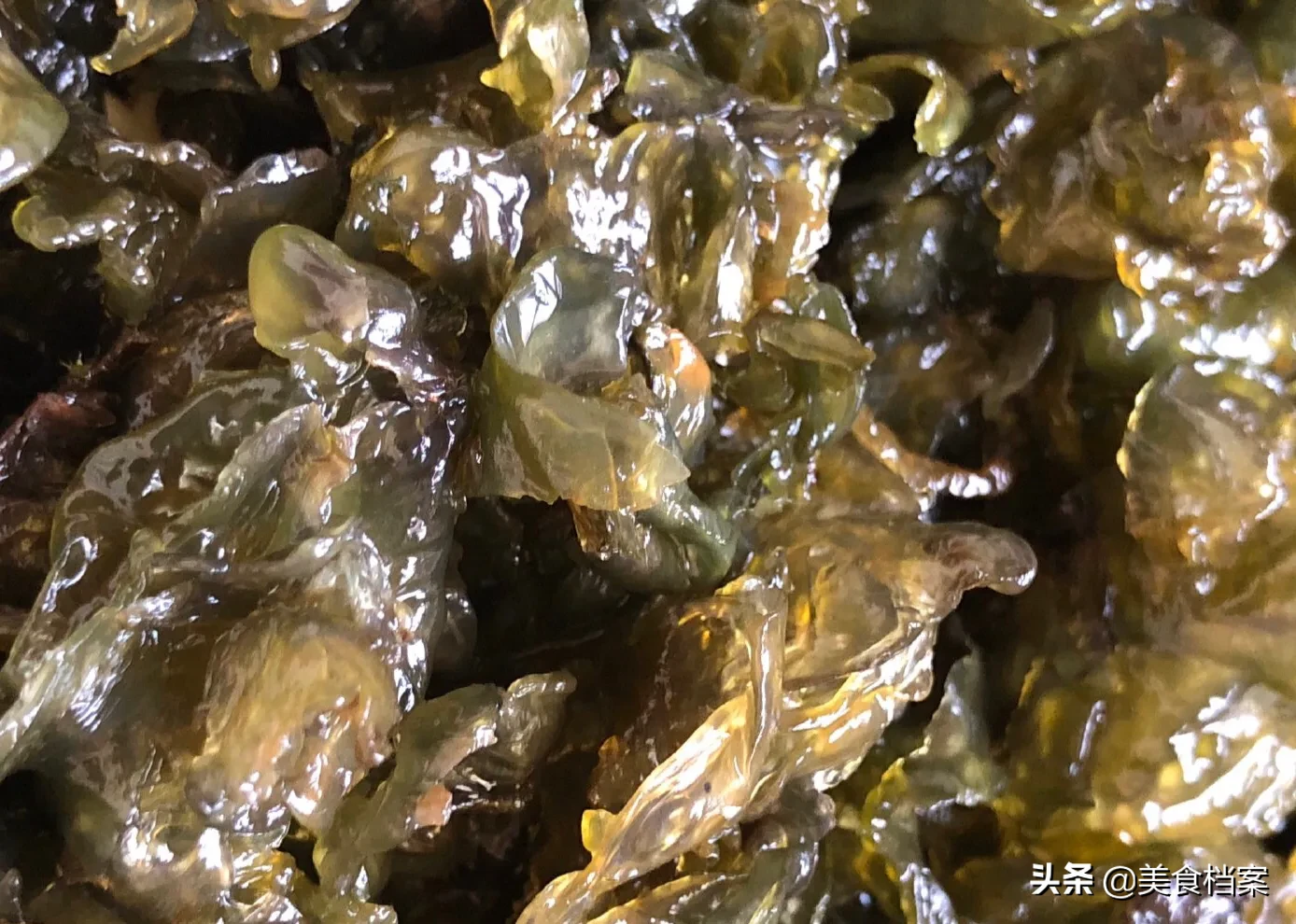 木耳泡发多久合适，泡发多长时间不能吃？附：选购木耳的技巧方法 第9张
