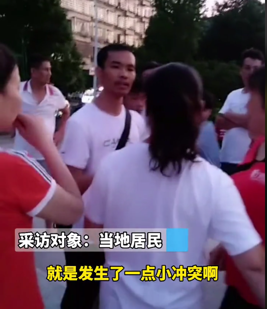 男篮世界杯为什么没人关注(体育总局：男篮无缘奥运会老百姓不满意！网友：广场舞大妈表示无所谓！当篮球遇到广场舞，究竟谁该让着谁？)