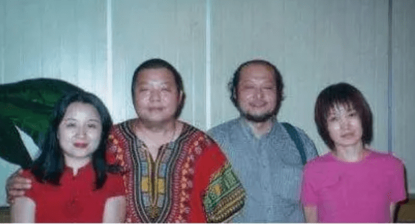 “中国第一女摇滚”的荒唐史，为了臧天朔，她真的可以丧失理智