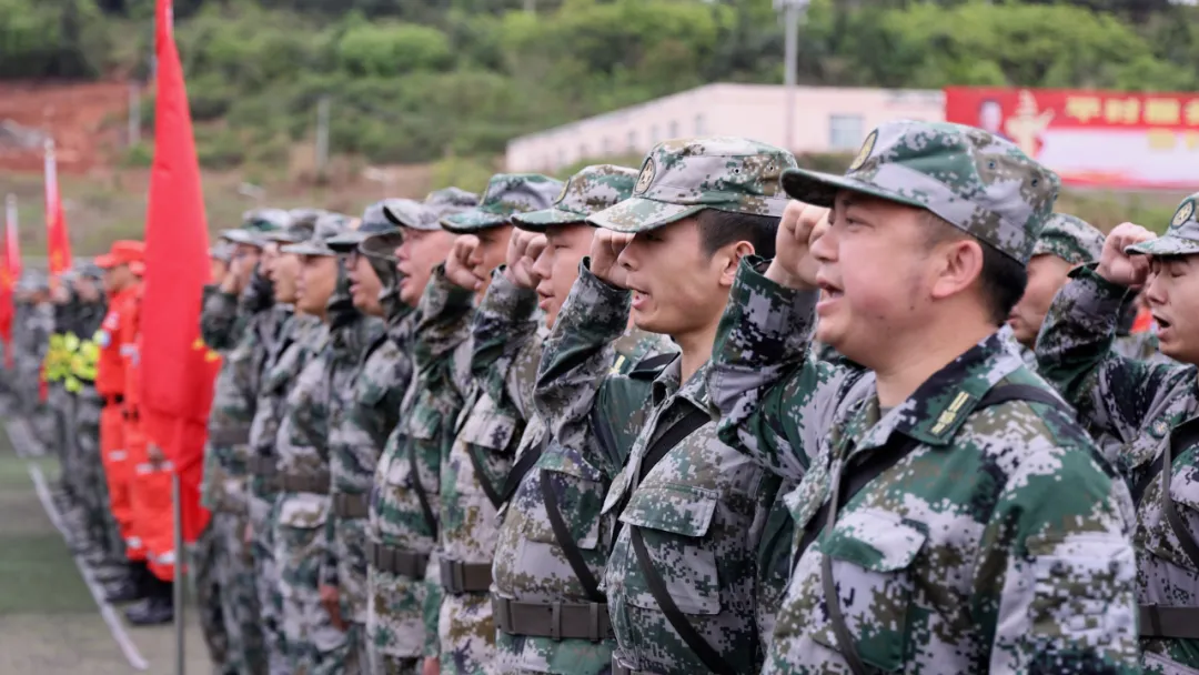四川省民兵地质灾害救援队成立