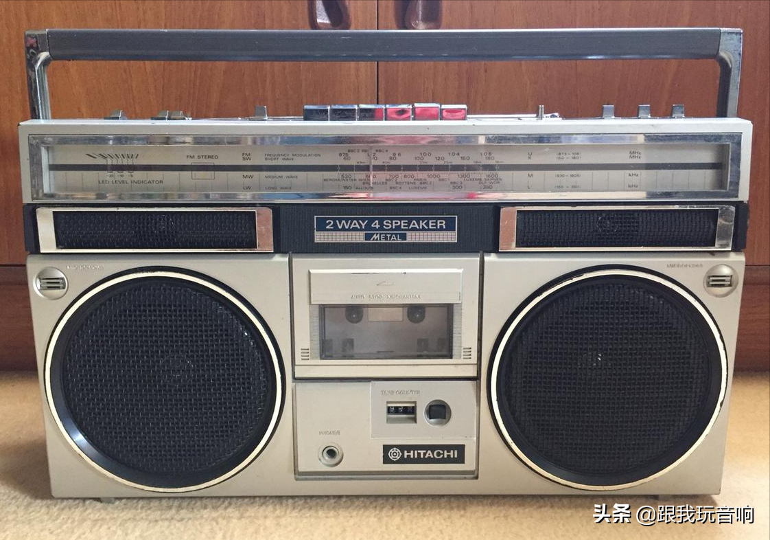 介绍一款日本进口的Hitachi TRK-7250E 便携式收音机-盒式录音机