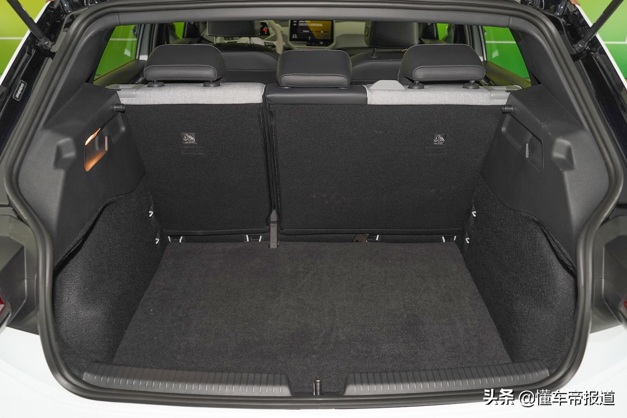 新车 </p><p>　　 售15.9888万元起，上汽大众ID.3上市，NEDC续航里程430公里