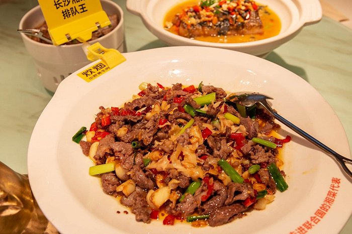 同样是首店，炊烟为何能13天问鼎上海美食热门榜前三？