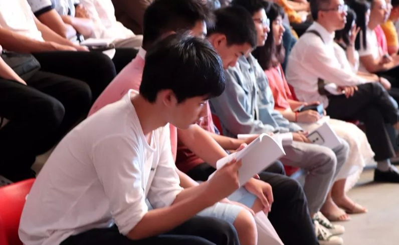 明明同样是高校，为何有大学和学院的区别，学生尽量要早知道