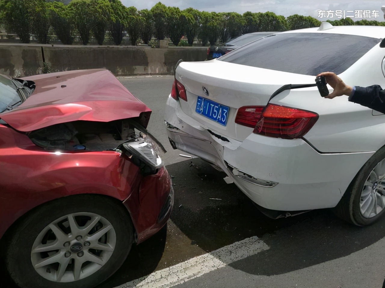 开车有驾照，被查时没带算“无证驾驶”吗？交警：有这个就行