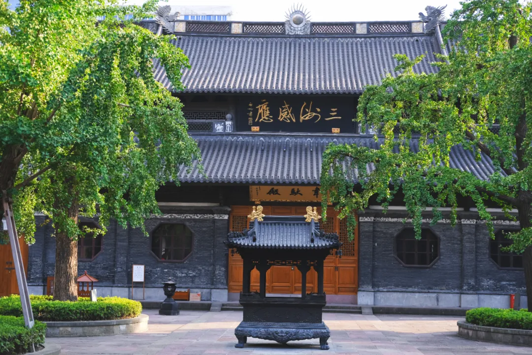 别再说什么小京都了,宁波这些寺庙来打脸了