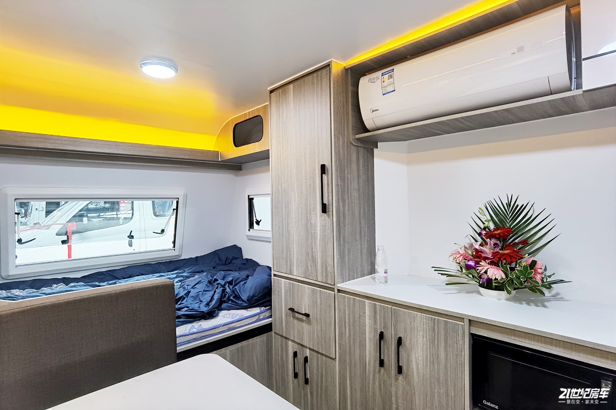 水电配置丰富,仅售12万,四季风fs420拖挂房车首发