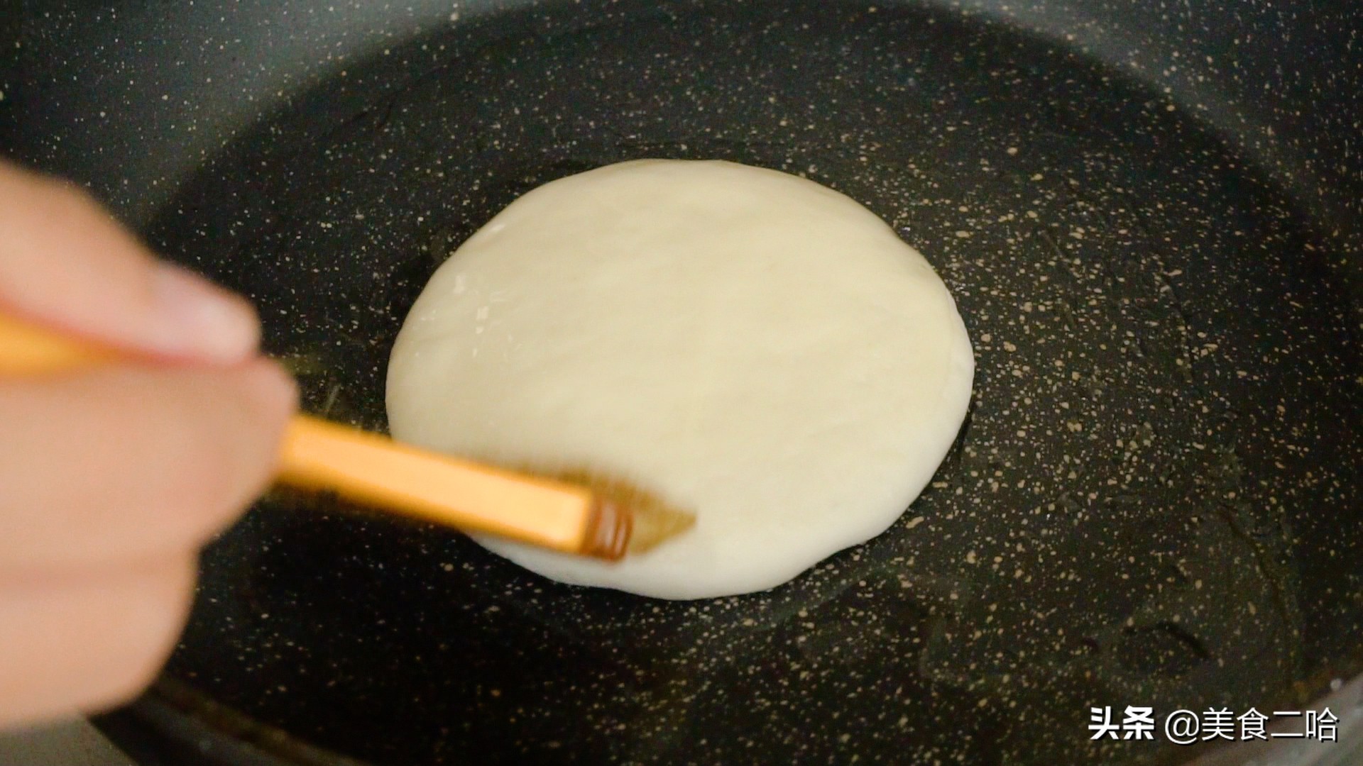 用酵母做发面饼的做法（简单几步教你做发面饼）