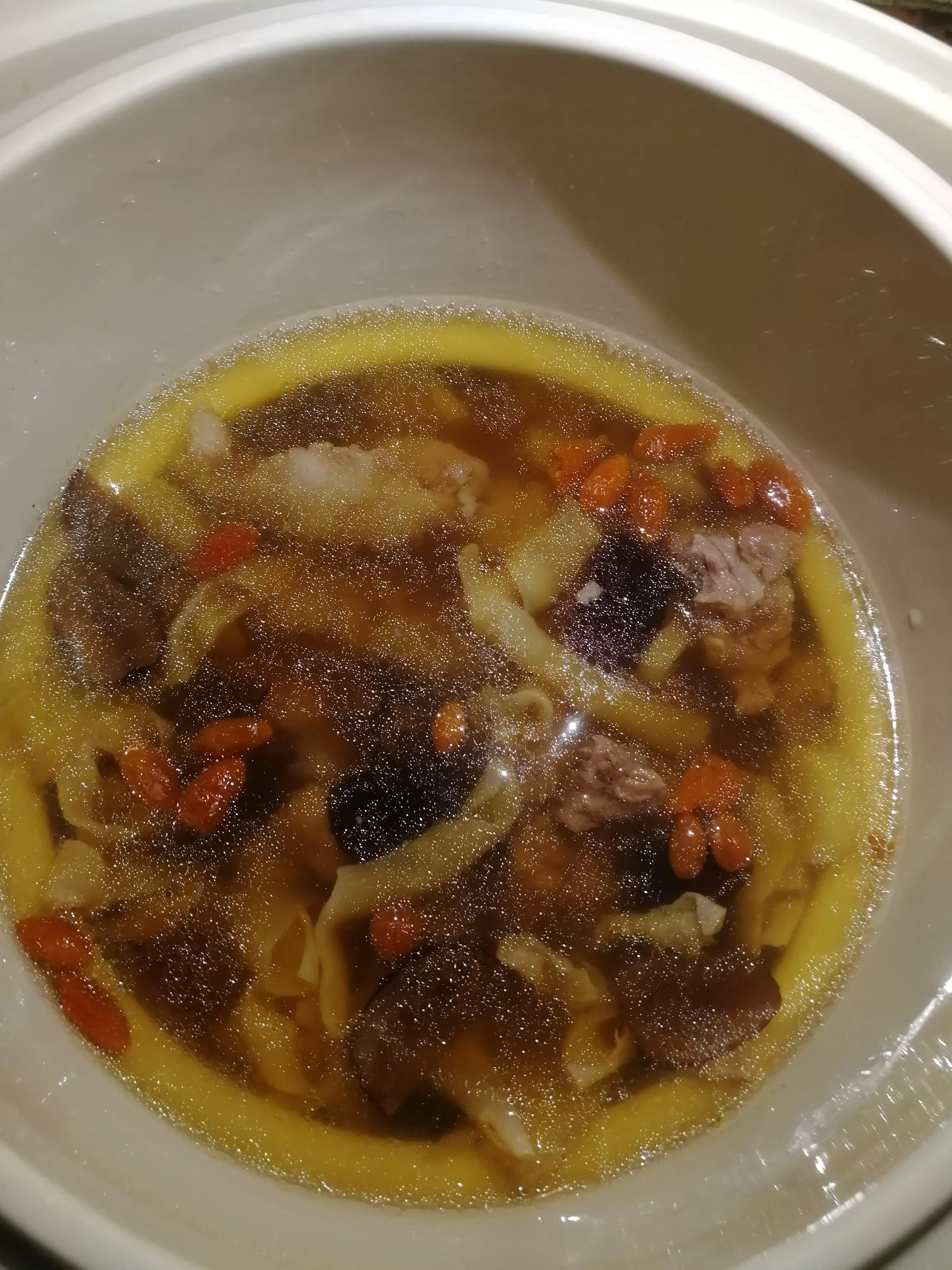 立冬后宜进补，鱼胶这样炖，汤水清甜，胶质多又营养，孩子也爱喝