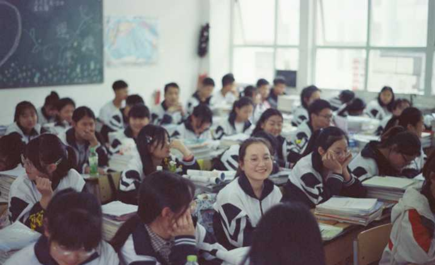 当年高考的“九省状元”，上课只要一抬头，老师就怀疑自己讲错了