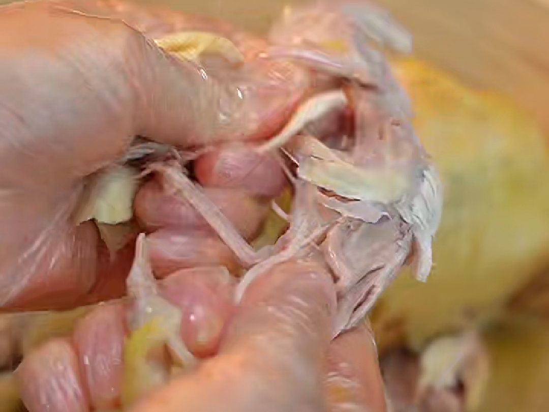 脆皮手撕鸡怎样做皮脆肉嫩，大厨教你5个知识点，保留营养不流失