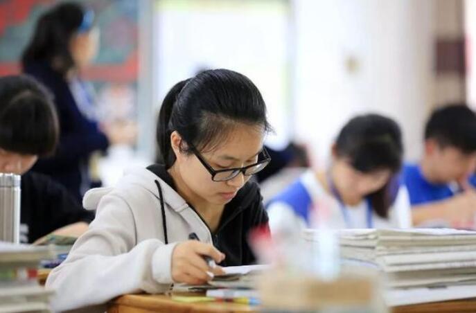 广西女学霸高考时“神游”，交卷才想起是在高考，最后考上哪了？