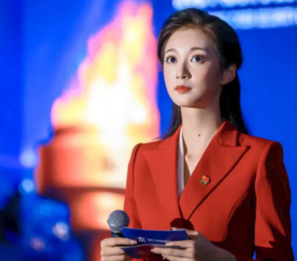 中传校花冯琳实习无缘央视，或与学历有关系，如今找到工作了吗？