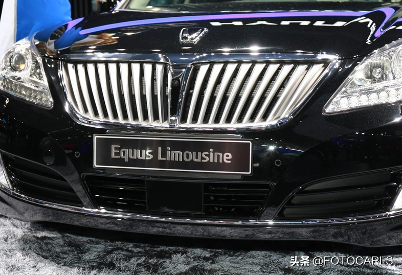 售价105.8万！现代雅科仕3.8 V6加长旗舰实拍，后排座椅太抢眼了