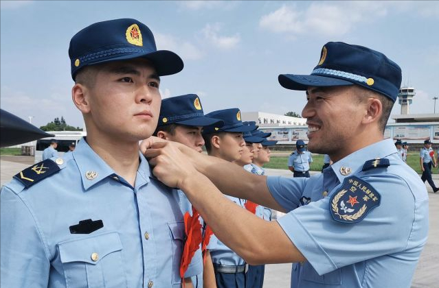 大学生参军入伍，有2种办法不用延迟毕业，学生和家长须知