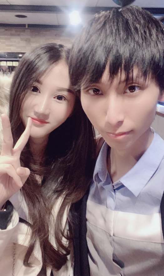 恋爱5年，梦泪晒出送给女友的订婚礼物，赖神：这才是真爱