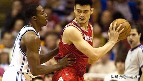 姚明为什么在nba混不下去(姚明在NBA打了8年，巅峰时不输任何内线，为何没有进过一阵？)