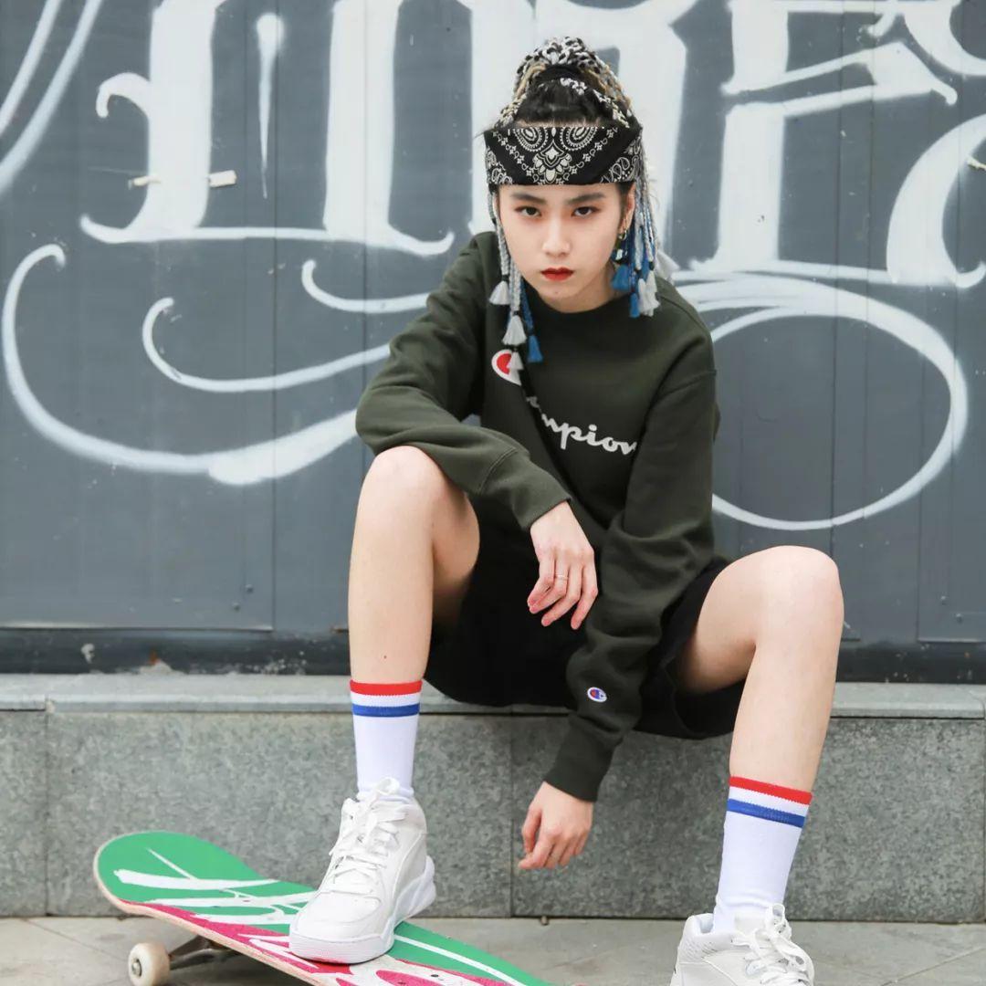 近年最火的五大高街潮牌：Off-White、Supreme、Palace、A-COLD-WALL*与Heron Preston引领时尚风潮