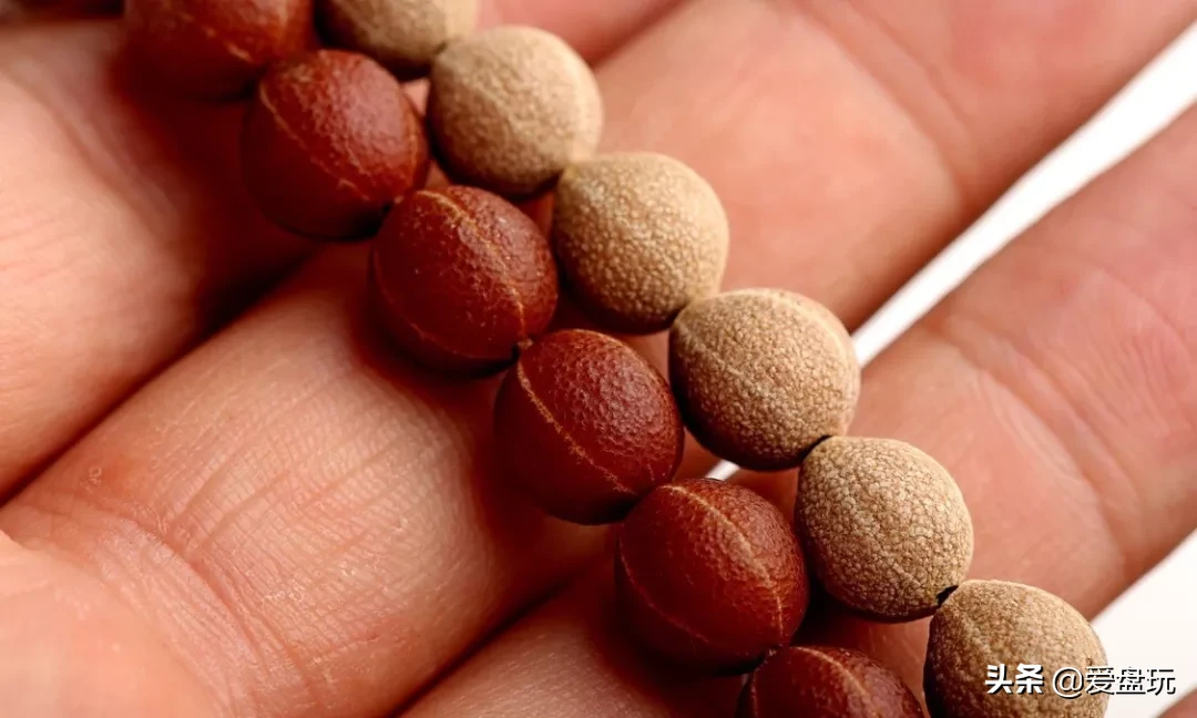 好看又不贵，但拉风！这17种小众手串，你玩过几种