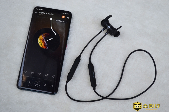 「金测评」NANK南卡S2挂脖式蓝牙耳机：运动游戏两者兼得